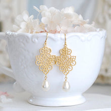 Load image into Gallery viewer, Gold Ornate Filigree Cream Pearl Earrings
