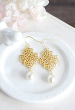 Load image into Gallery viewer, Gold Filigree Cream White Teardrop Pearl Earrings, Ivory Pearl Drop Earrings, Bridal Earrings, Gold Wedding Earrings, Bridesmaid Earrings
