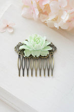 画像をギャラリービューアに読み込む, Mint Green Rose Flower Hair Comb, Mint Wedding Hair Accessory, Antiqued Brass Filigree Hair Comb, Bride Bridal Hair Comb, Bridesmaid Gift
