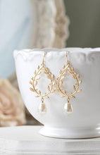 Load image into Gallery viewer, Laurel Wreath Earrings. Cream White Teardrop Pearl Gold Laurel Wreath Earrings. Wedding Earrings, Bridal Earrings, Bridesmaids Gift
