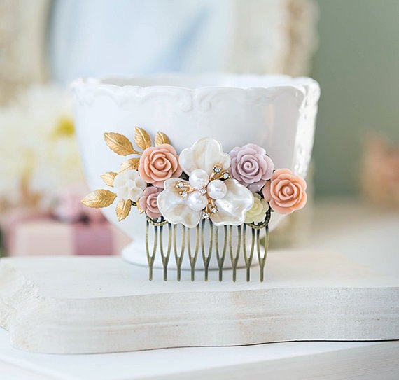 Blush Pink White Ivory Rose Hair Comb, Rustic Vintage Wedding Hair Accessory, Bridal Hair Comb, Mother of Pearl Gold Brass Leaf Crystal Comb